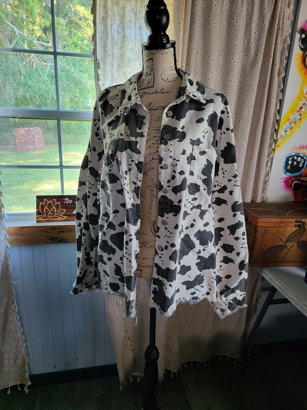 POL Cow Print Denim Shacket Jacket Size Large Western Raw Hem
